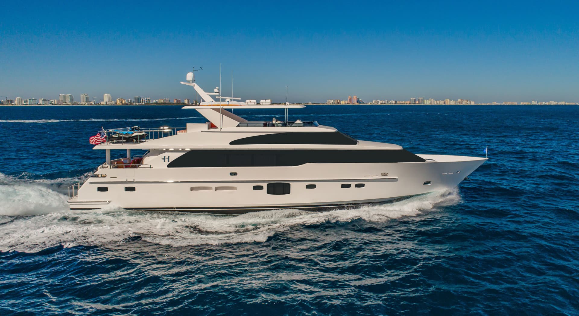 2028 Hargrave Raised Pilothouse