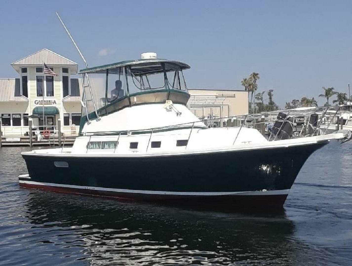2001 Albin 32 + 2 Command Bridge - photo 1 of 17