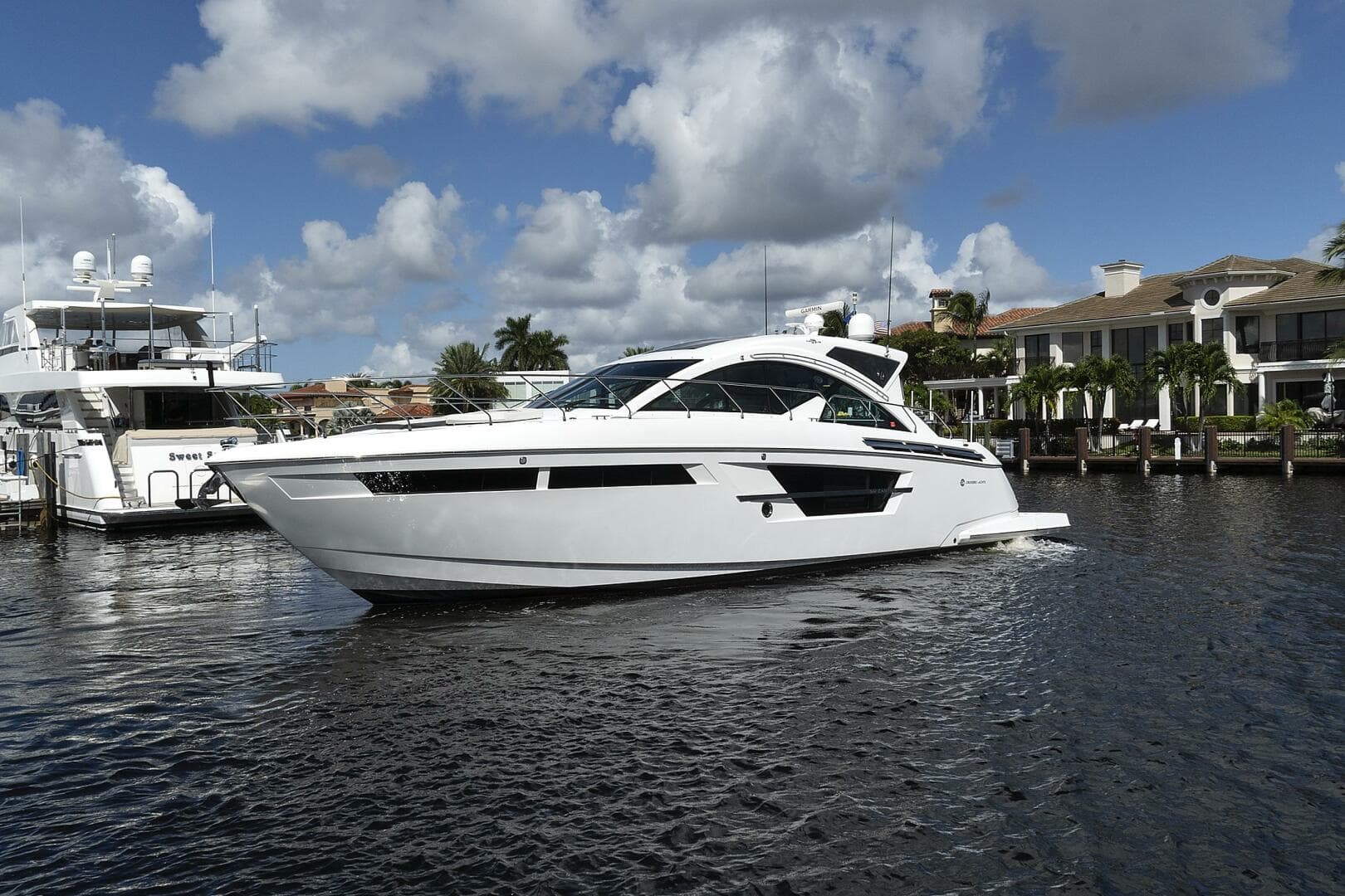 2019 Cruisers Yachts 54 Cantius