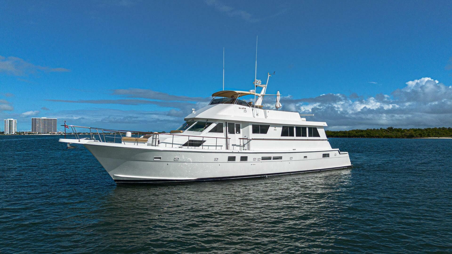 1989 Hatteras Cockpit Motor Yacht