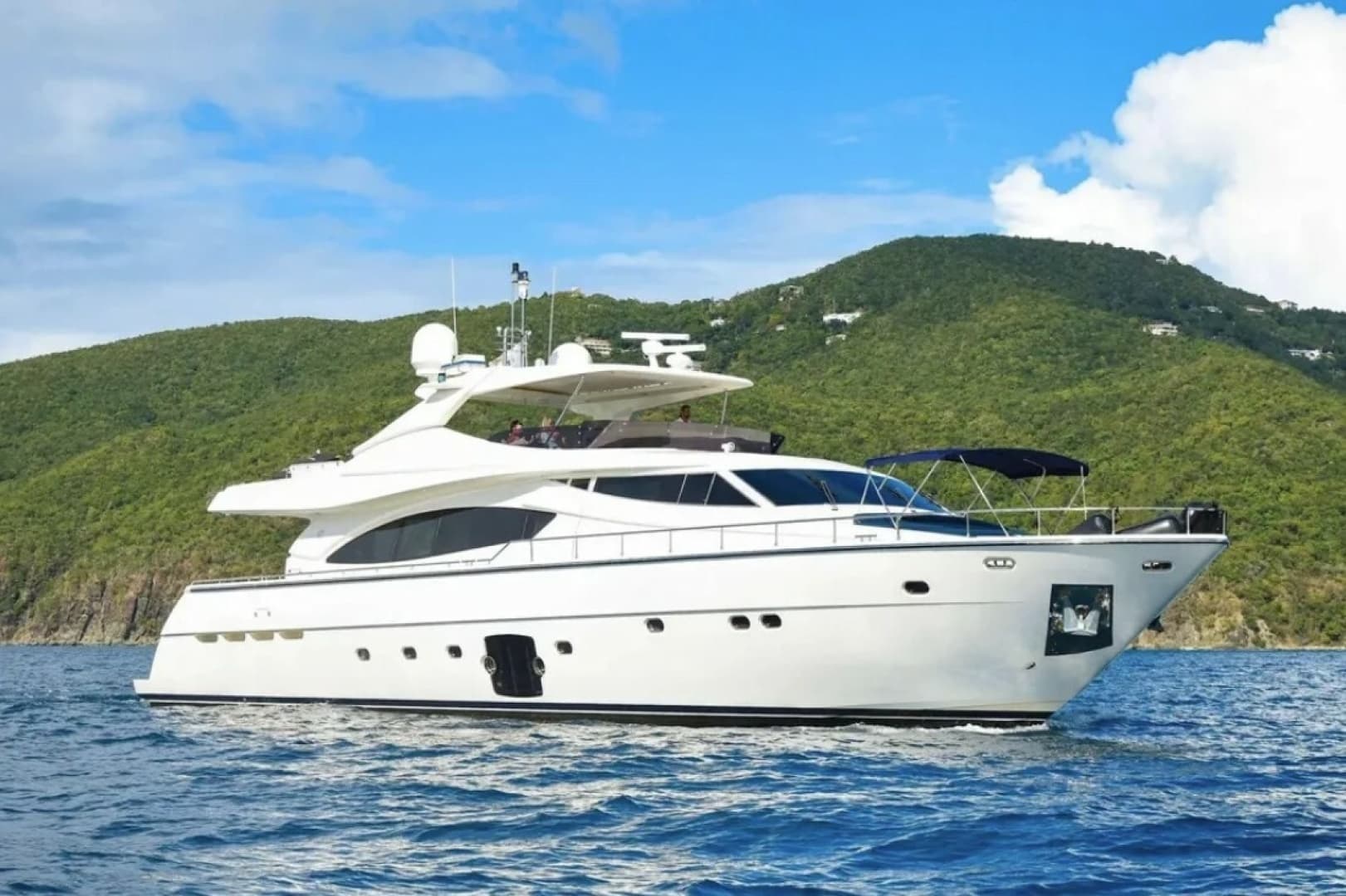 2006 Ferretti Yachts 881