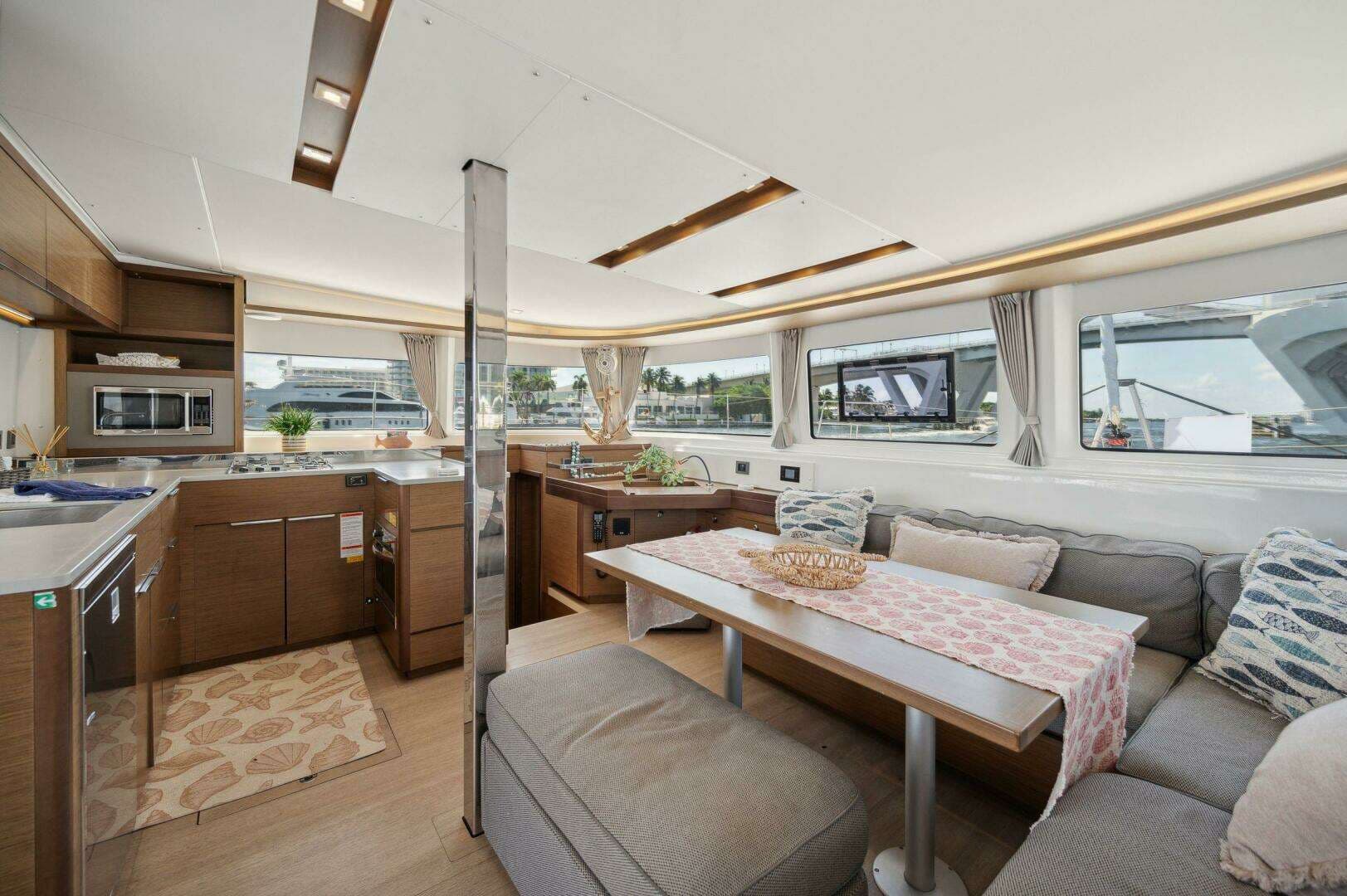 2021 Lagoon - photo 1 of 87