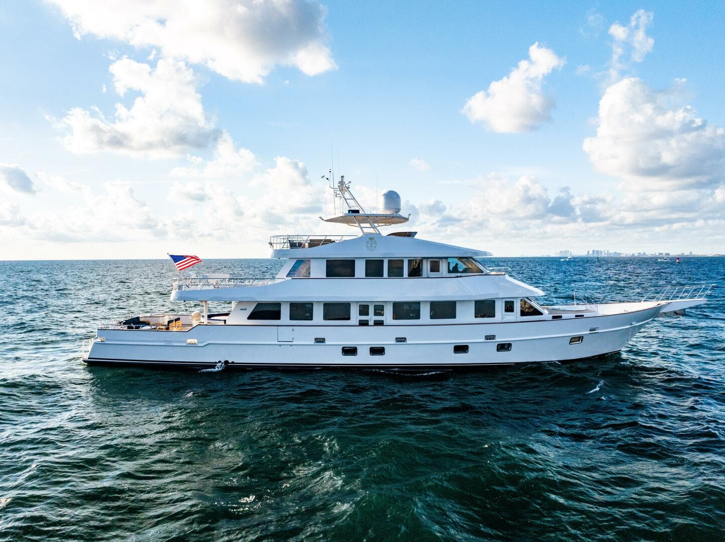2009 Crystal Yachts Enclosed Pilothouse - photo 1 of 30