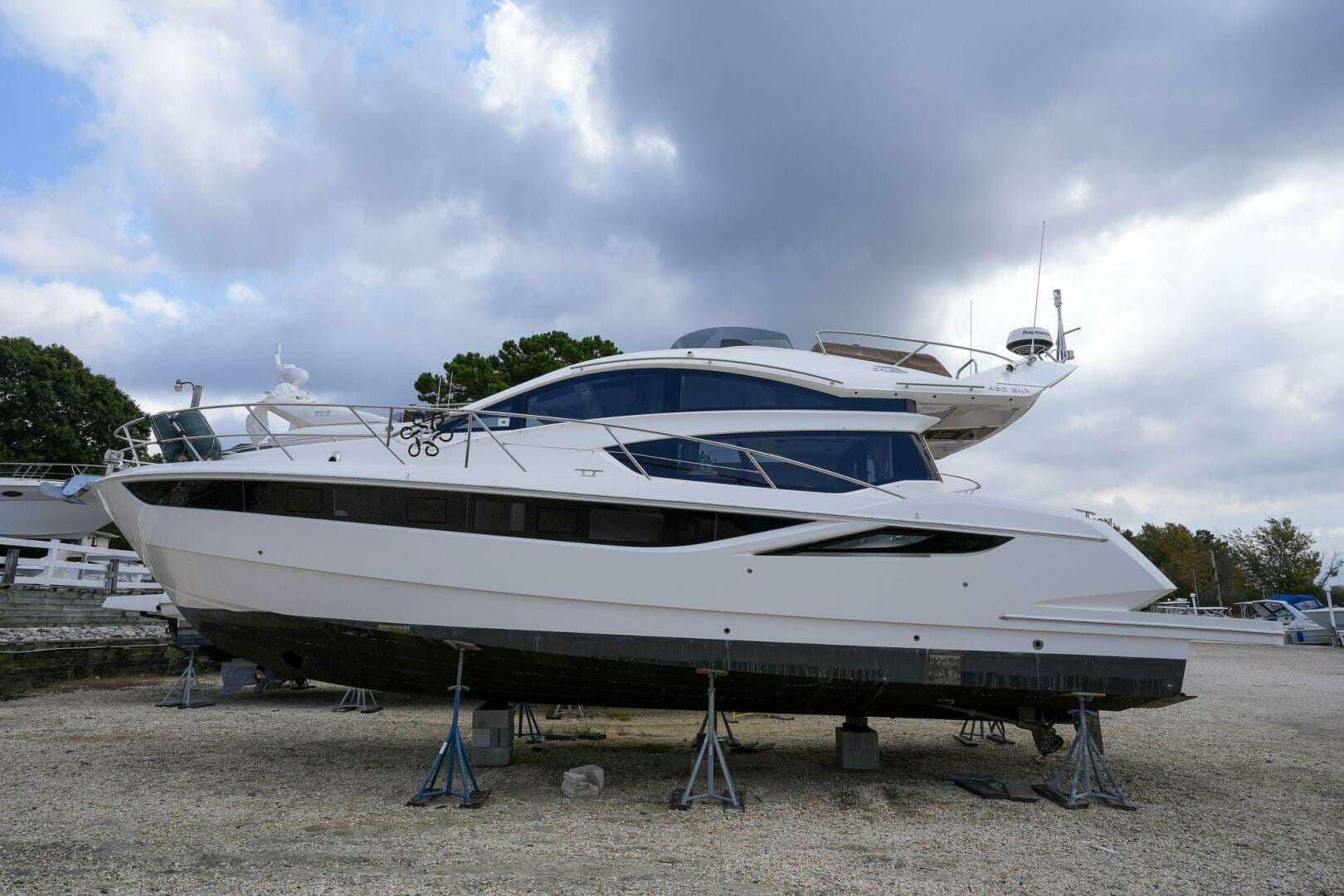 2017 Galeon 43 SKY - photo 1 of 52