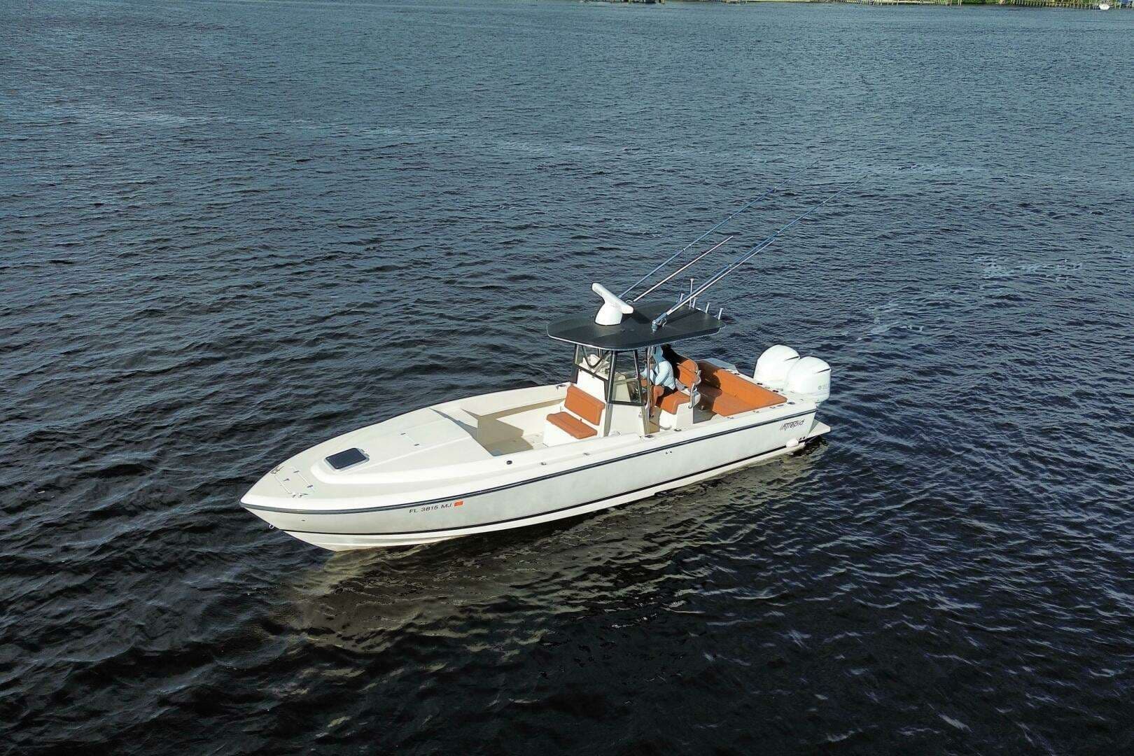 2004 Intrepid 32 CUDDY - photo 1 of 26
