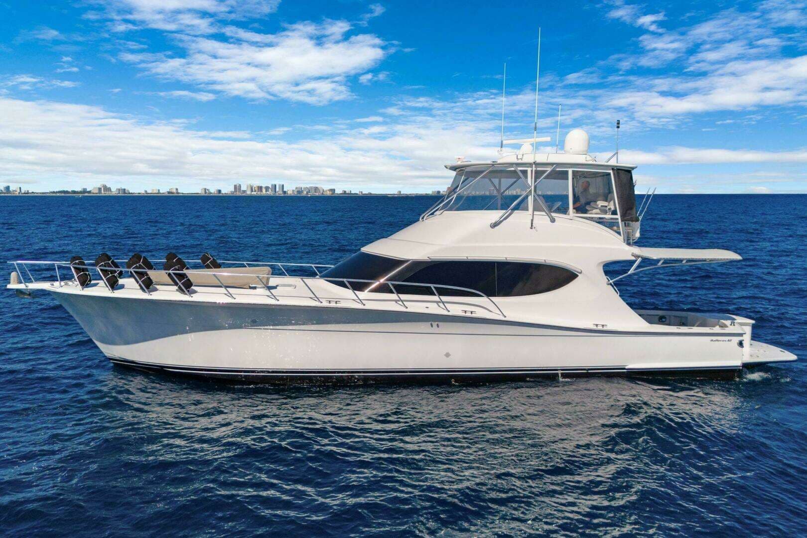 2016 Hatteras GT63 - photo 1 of 88