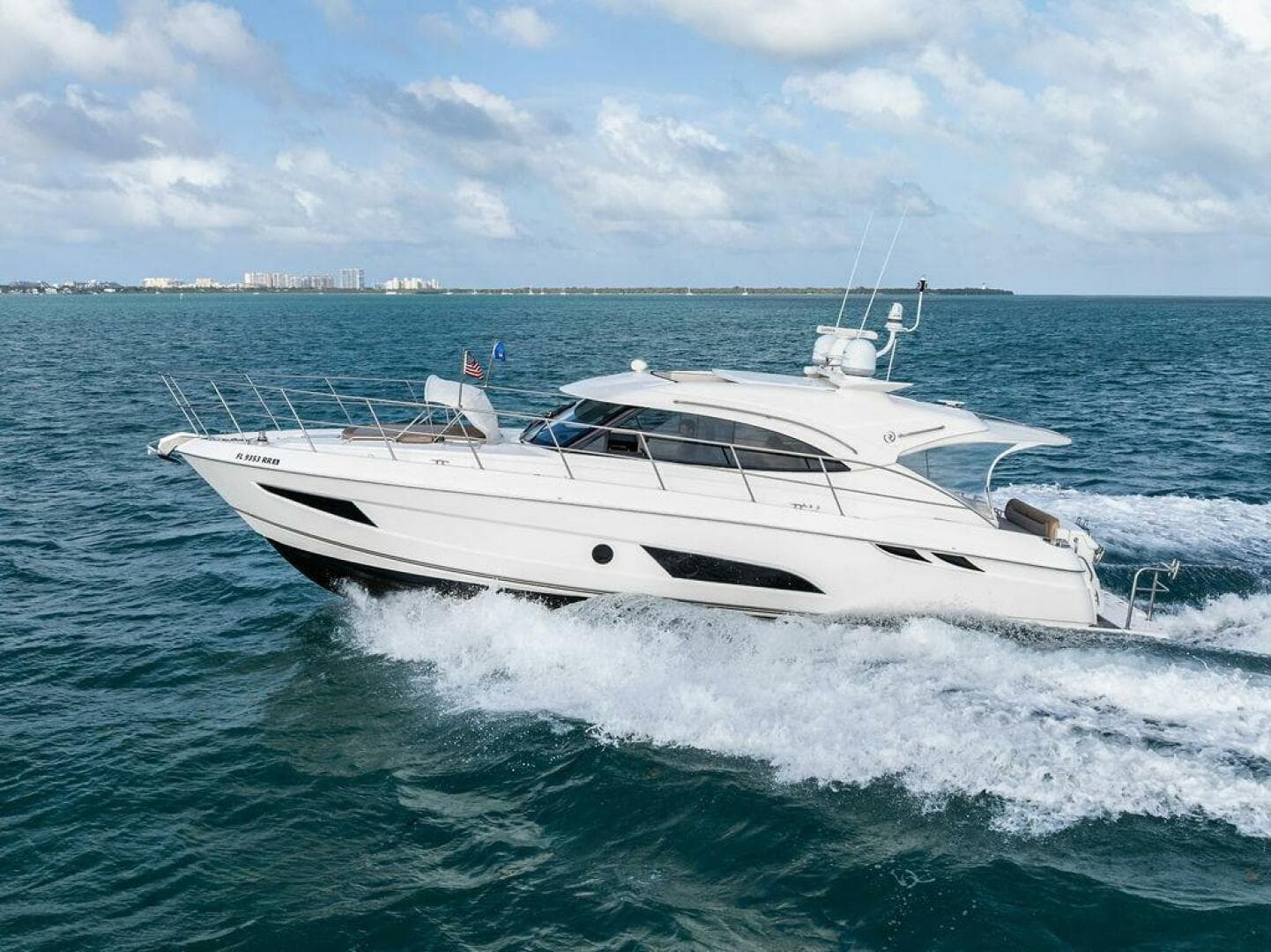 2018 Riviera Sport Yacht