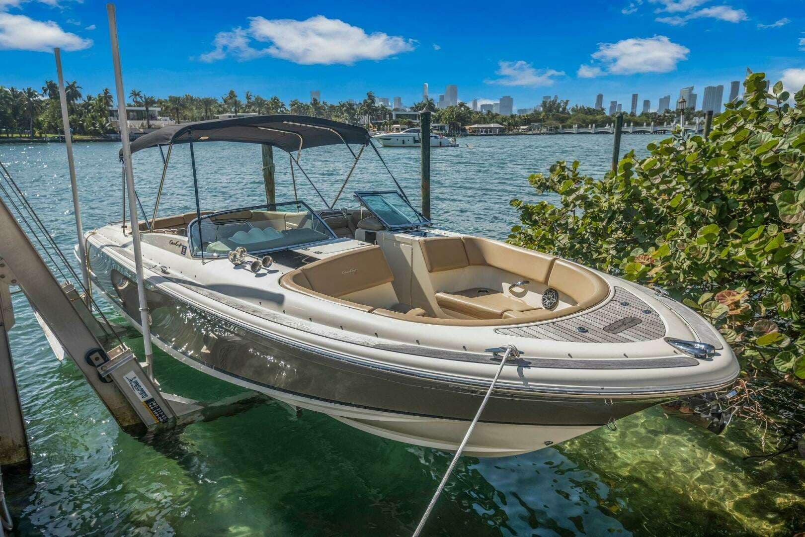 2013 Chris-Craft Launch 32 - photo 1 of 34