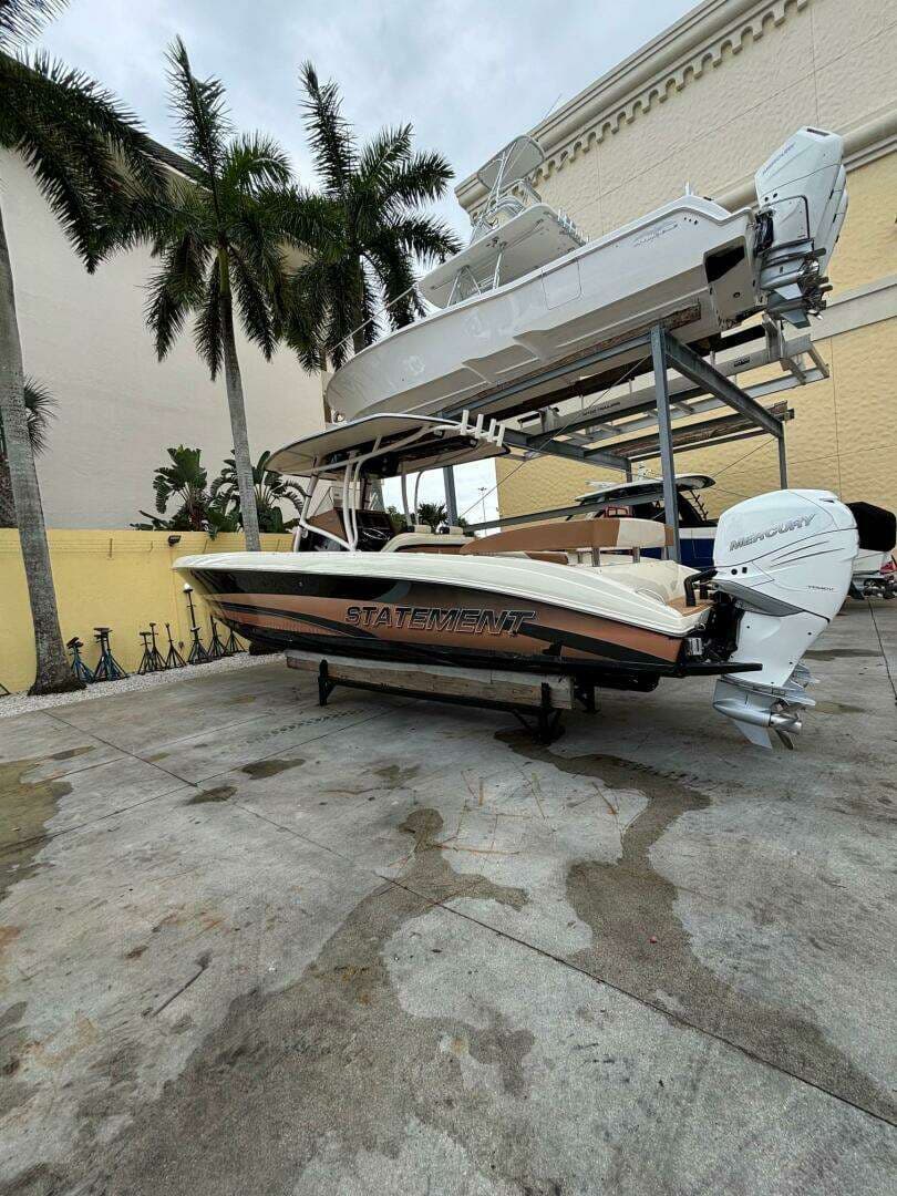 2013 Statement 35 Center Console - photo 1 of 33