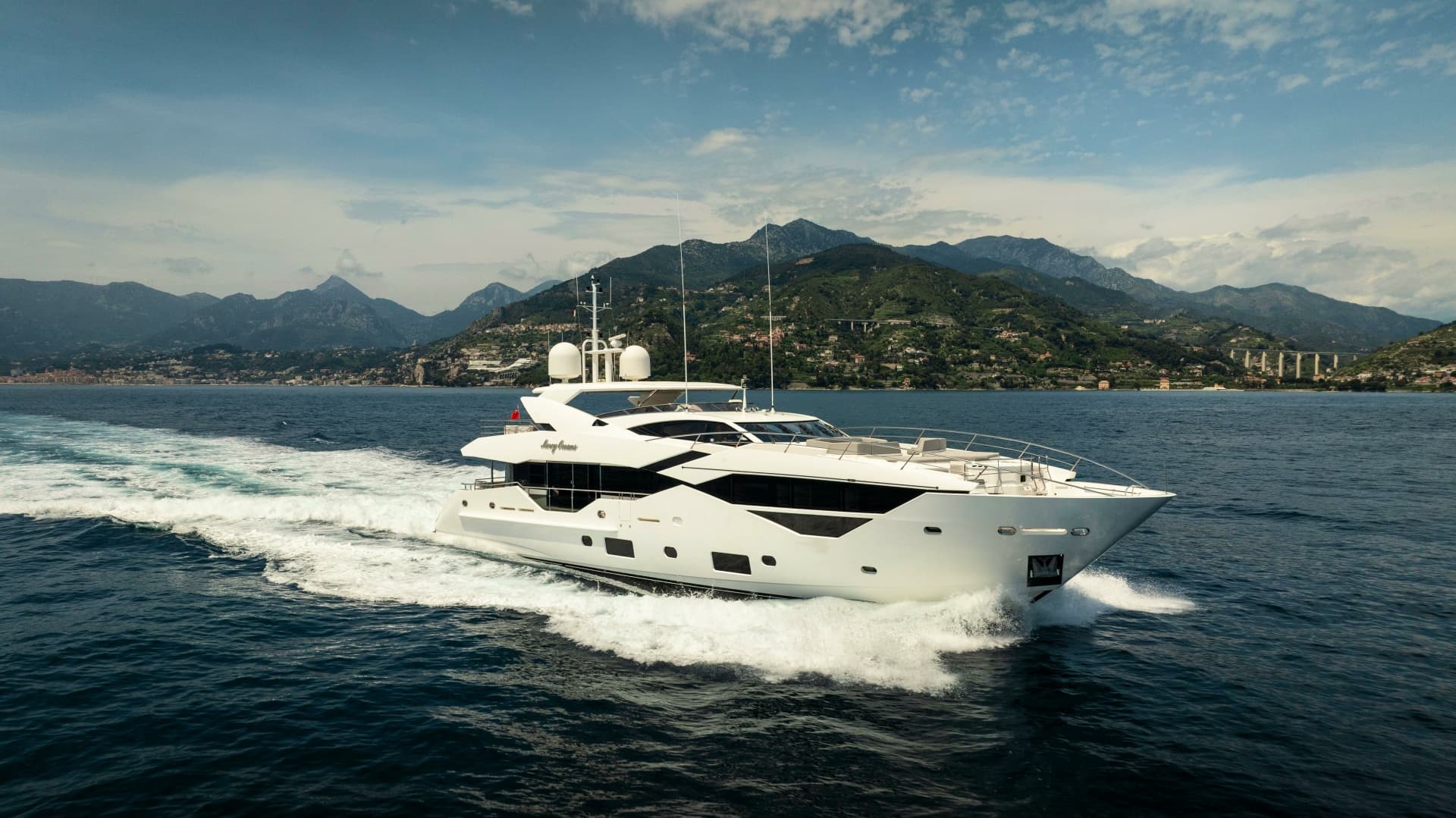 2018 Sunseeker Sunseeker 116 Yacht