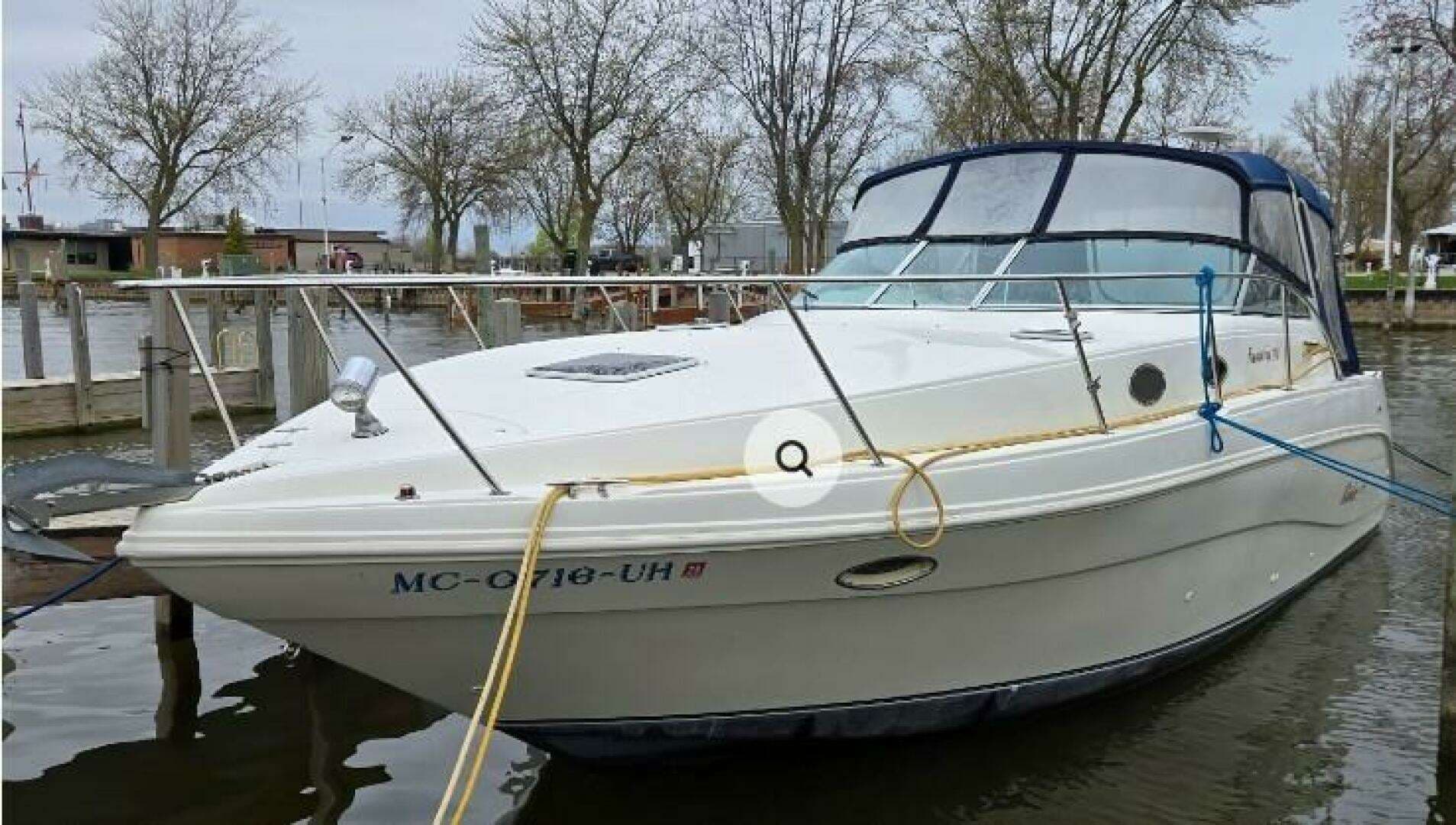 1998 Rinker 330 Fiesta Vee - photo 1 of 1