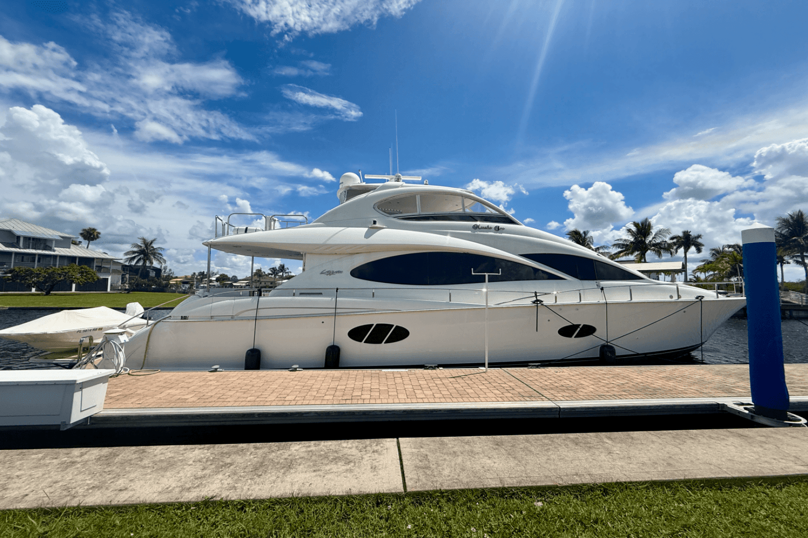 2005 68 FLYBRIDGE - photo 1 of 43