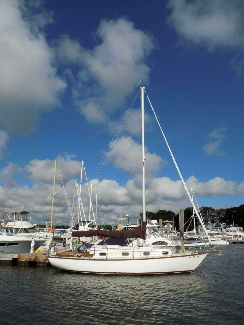 1981 Cape Dory - photo 1 of 13