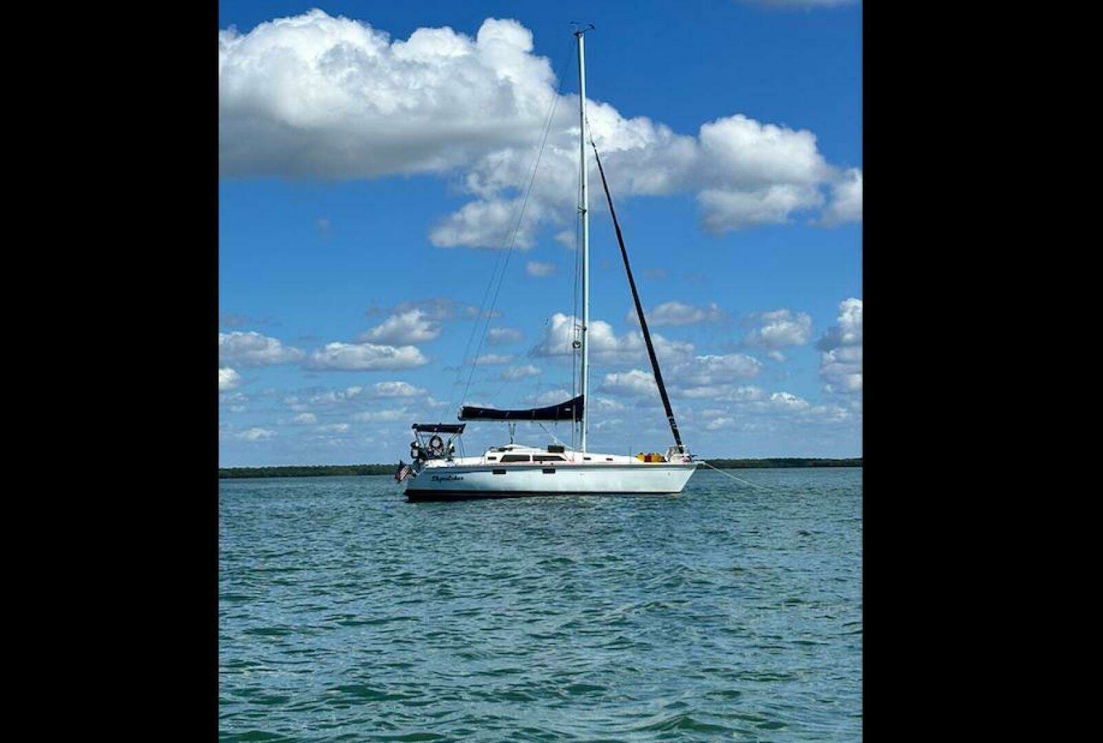 1993 Hunter 33.5 - photo 1 of 32