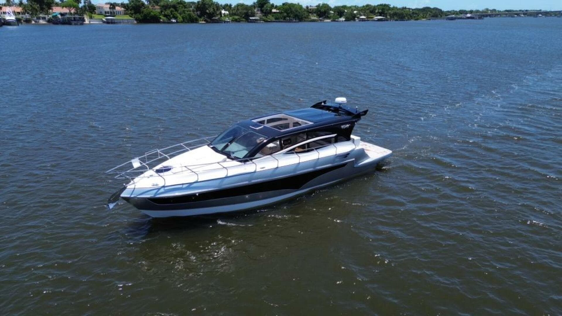 2025 Real 40 HT Luxury - photo 1 of 30