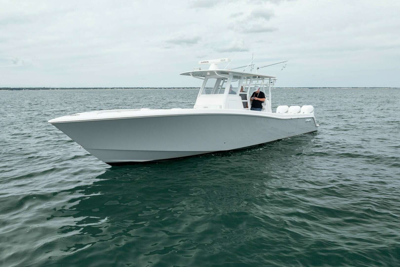 2020 Invincible 39 Open - photo 1 of 25