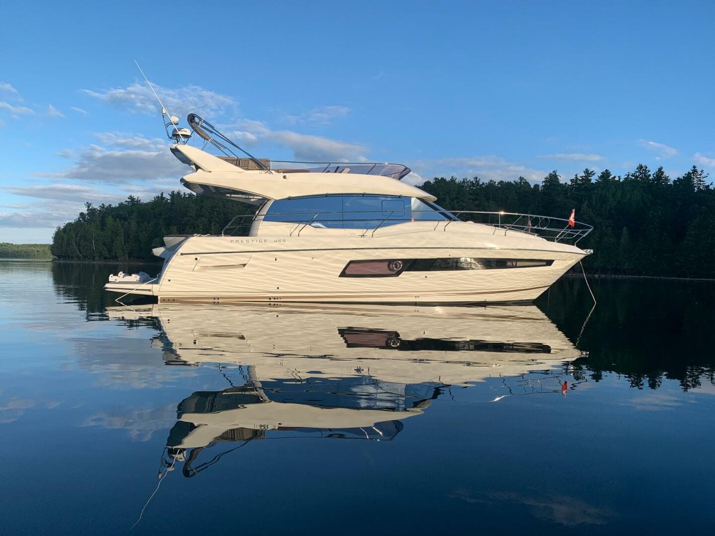 2018 Prestige 460 Fly