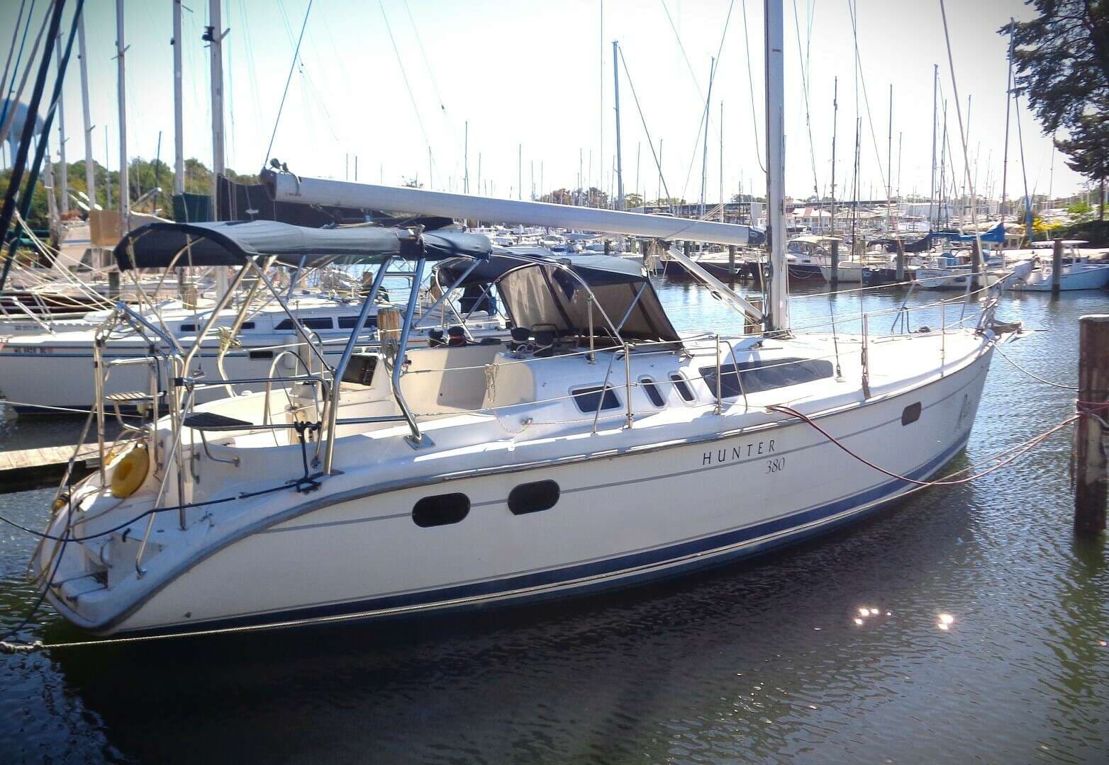 2001 Hunter 380 - photo 1 of 16