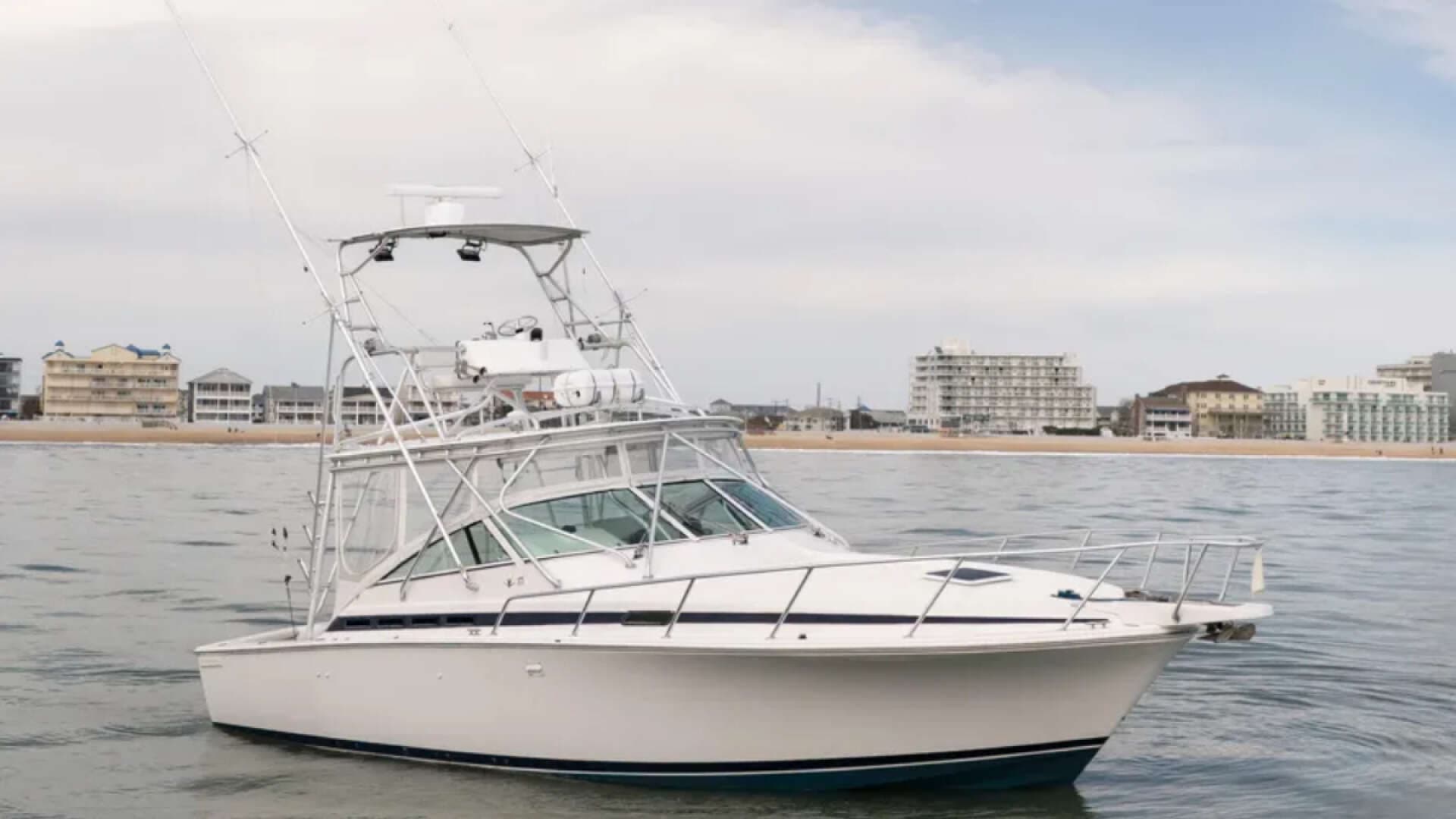 1998 Bertram 36 Moppie - photo 1 of 24