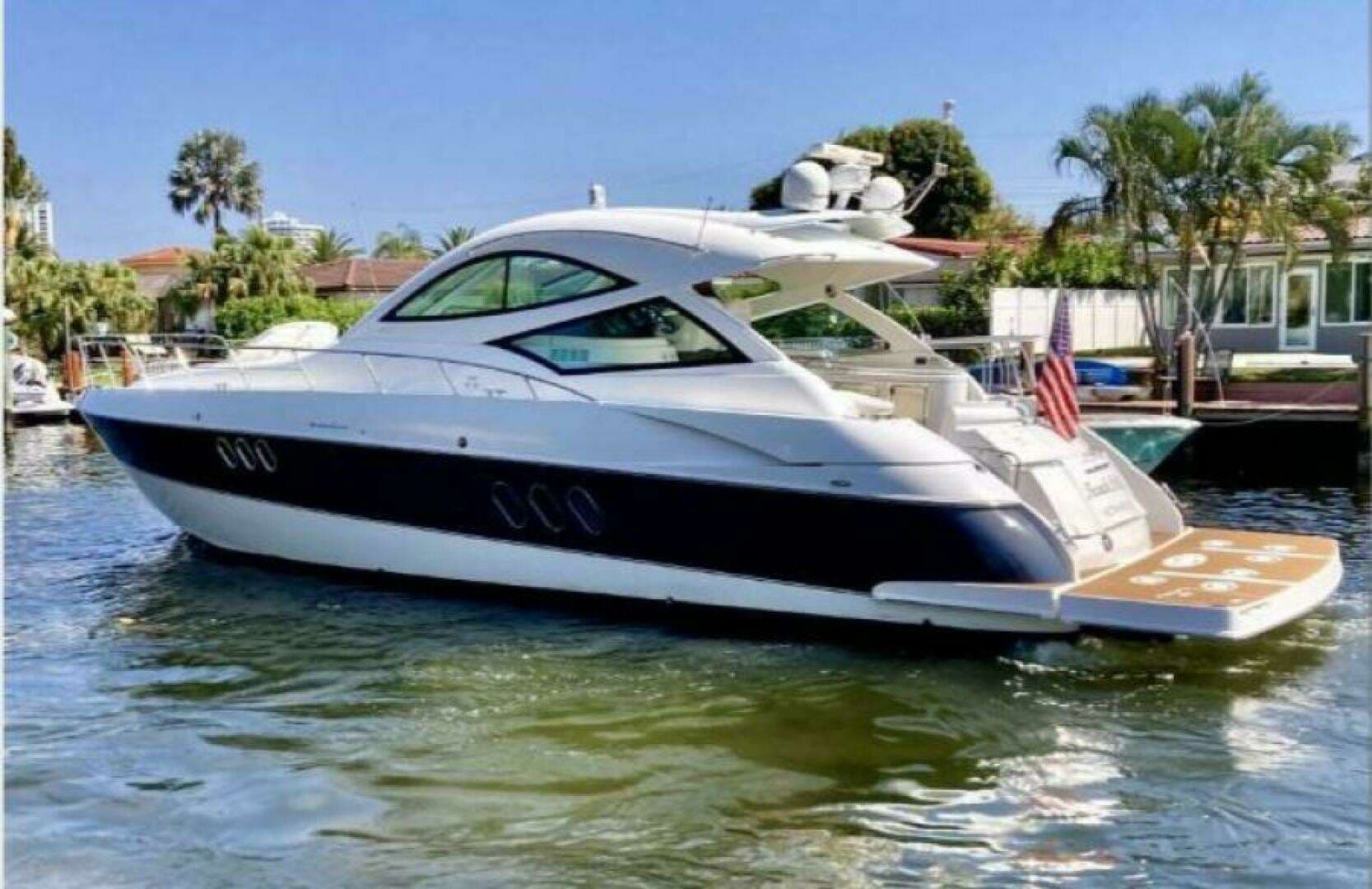 2011 Cruisers Yachts 540 Sport Coupe