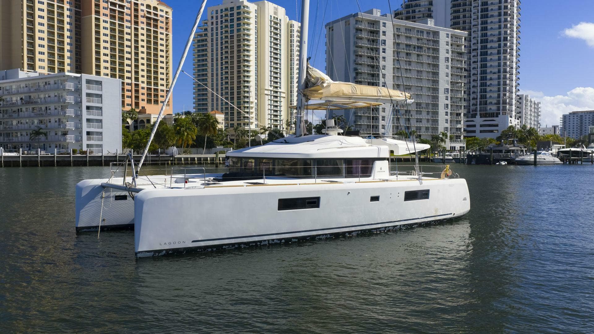 2021 Lagoon 52F