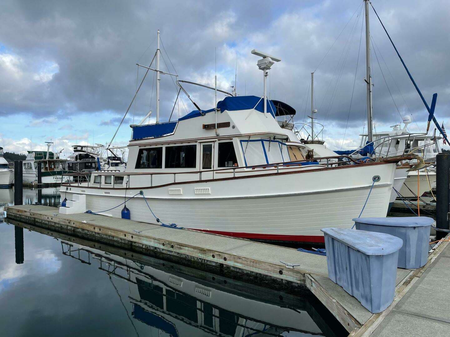1974 Grand Banks GB42 - photo 1 of 48