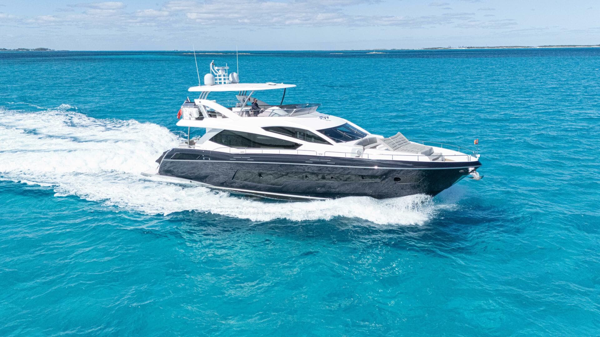 2016 Sunseeker 75 Yacht - photo 1 of 30