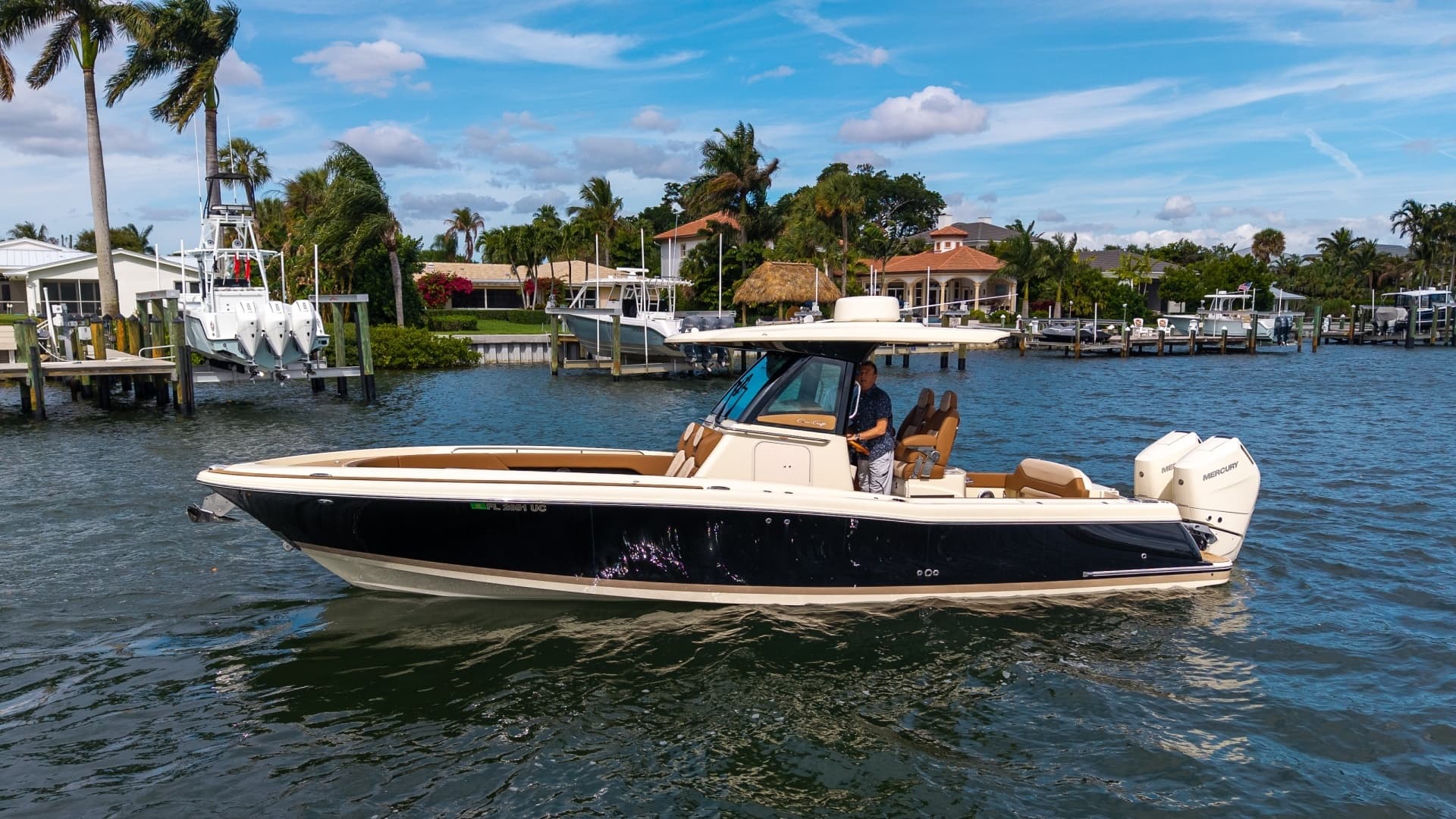 2026 Chris-Craft 31 Catalina - photo 1 of 41