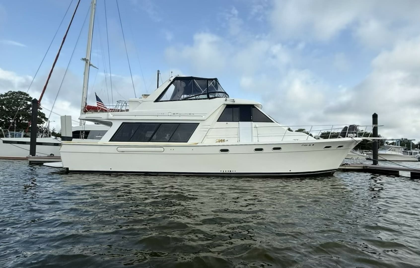 1999 Bayliner 4788 - photo 1 of 48