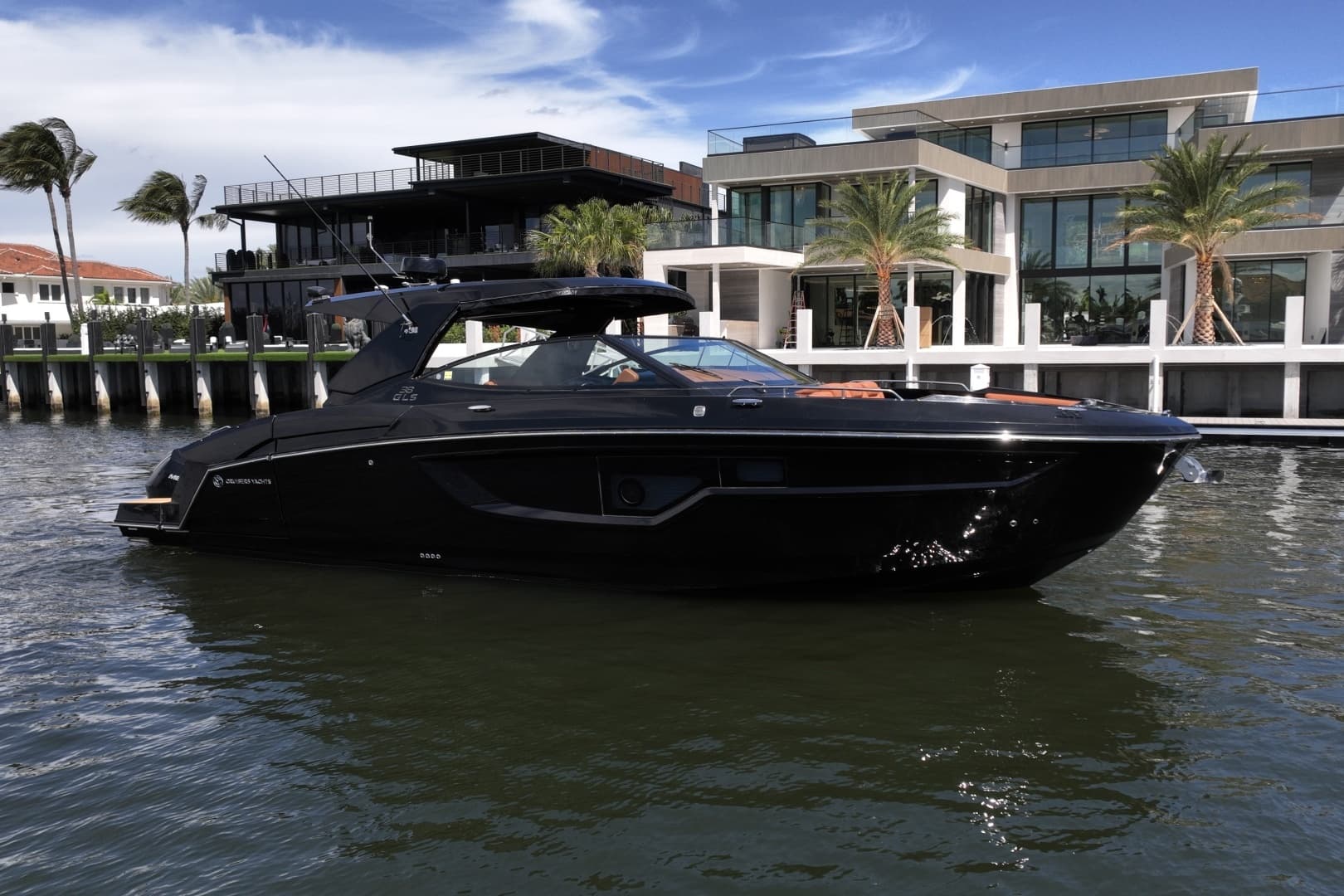 2022 Cruisers Yachts 38 GLS OB
