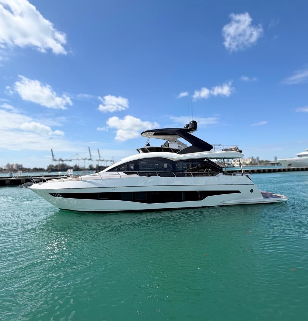 2026 Astondoa 66 Flybridge - photo 1 of 38