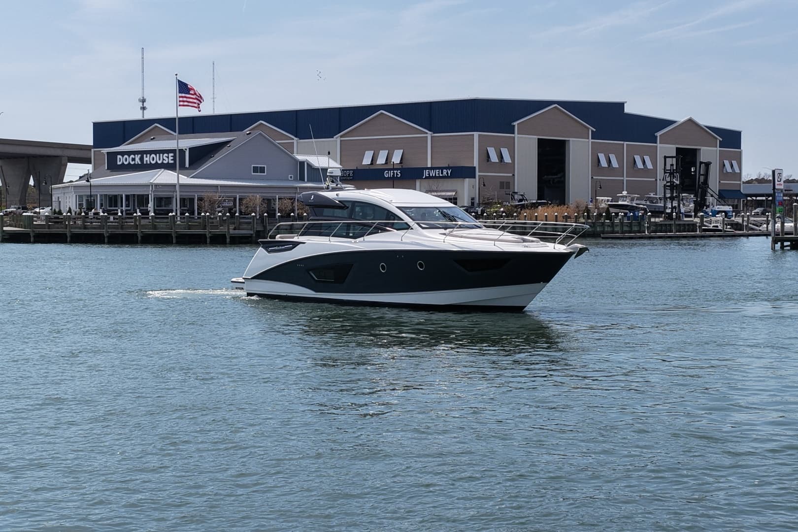 2018 Beneteau GRAN TURISMO 50 - photo 1 of 41