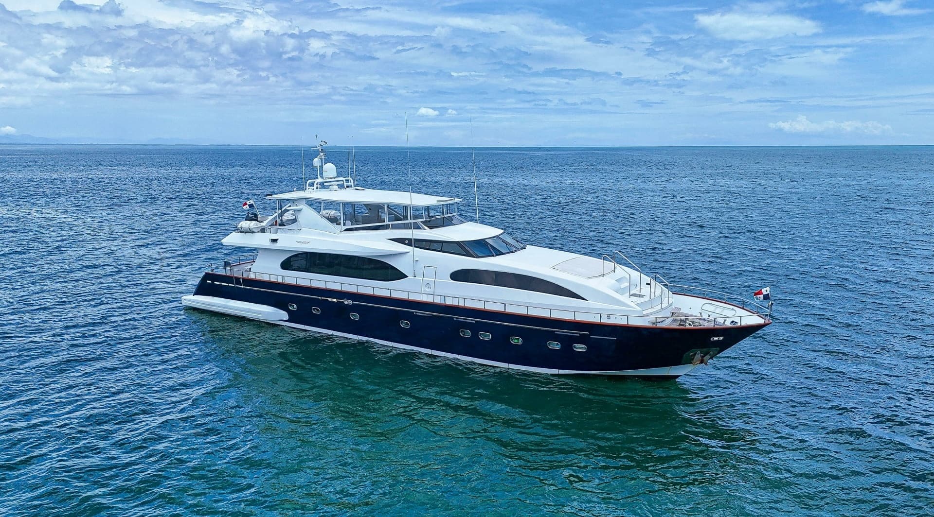 2005 Falcon Falcon 102 Flybridge - photo 1 of 39