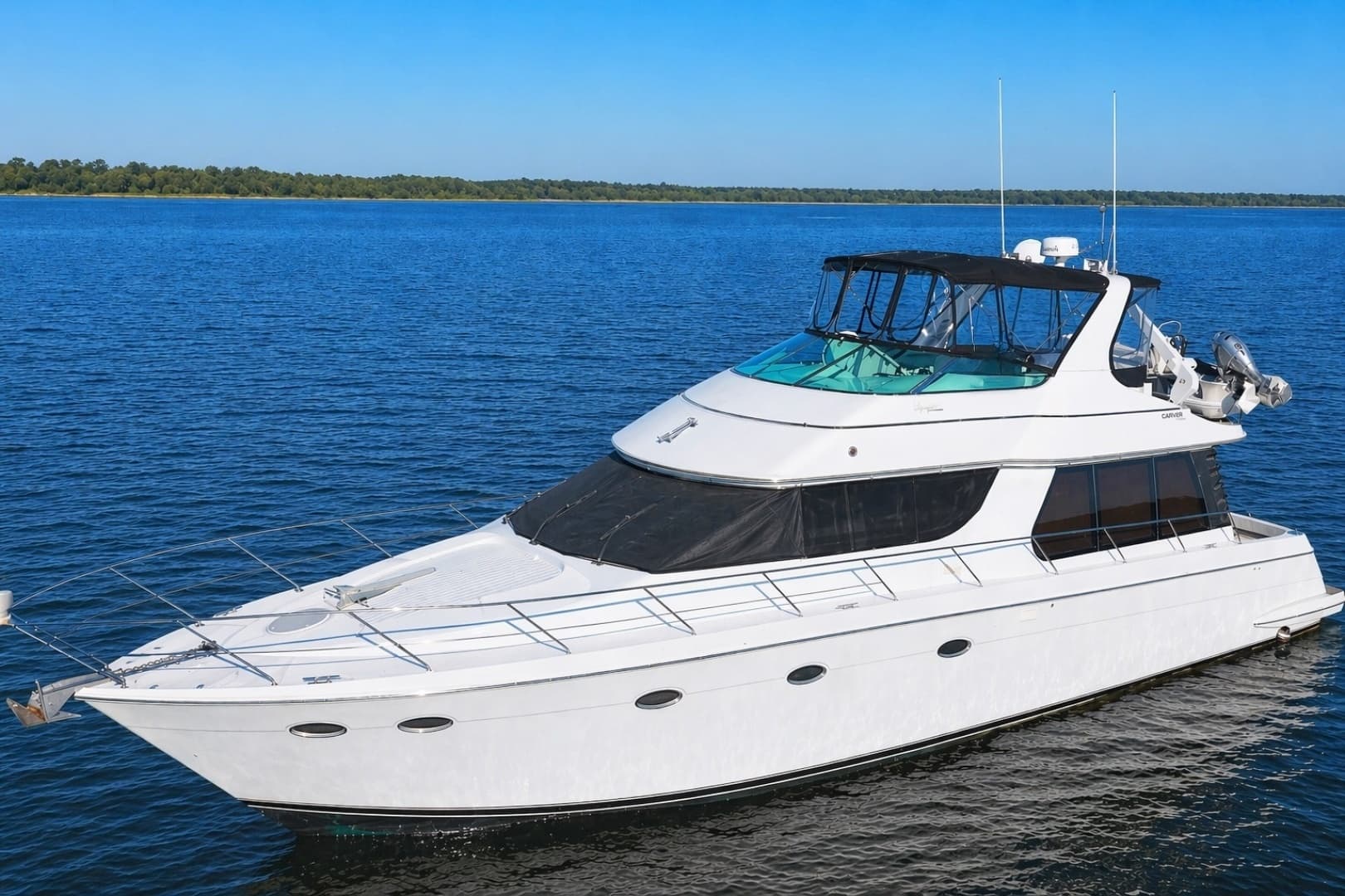 1998 Carver Voyager 530