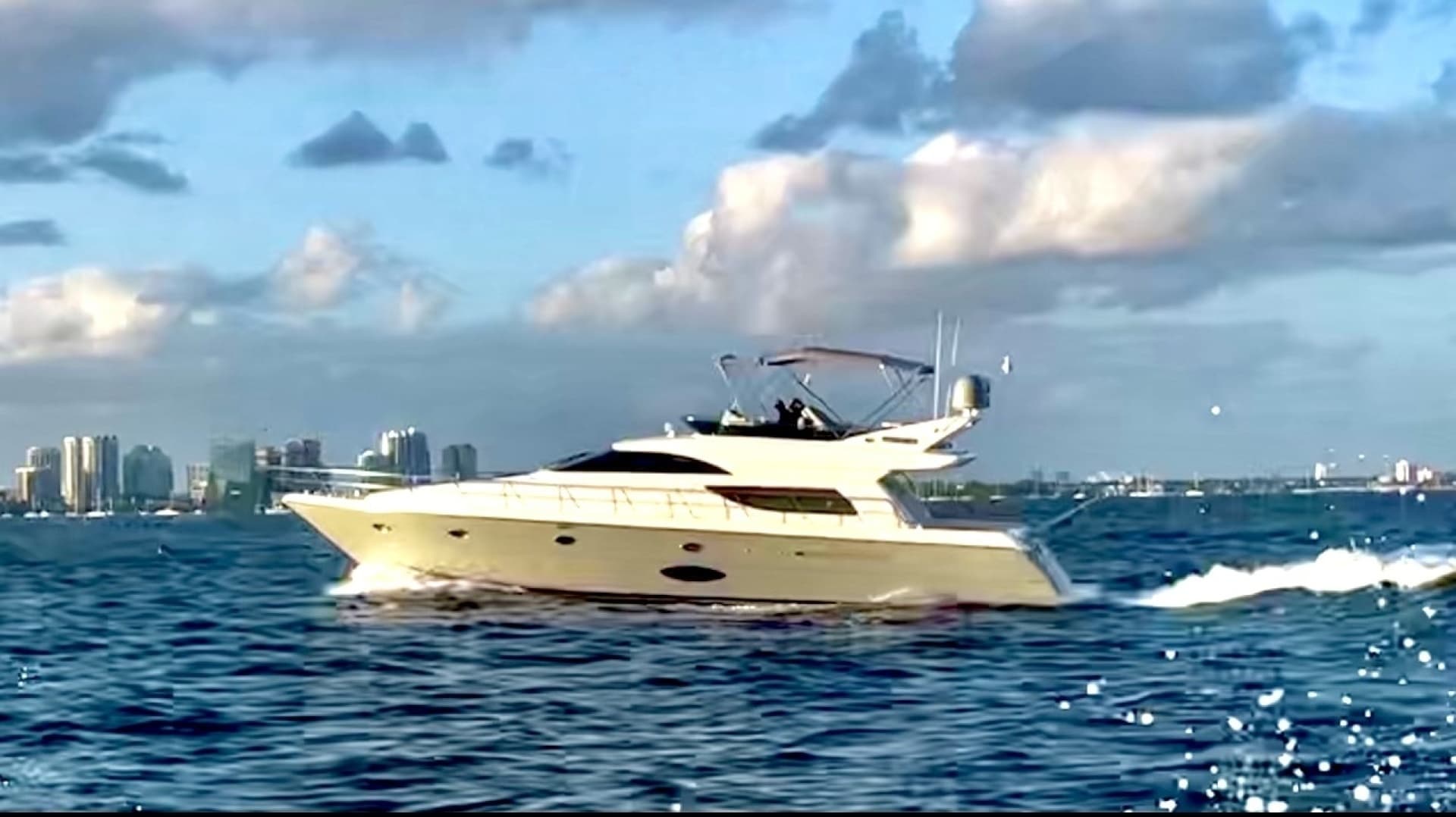 2006 Uniesse 58 MY