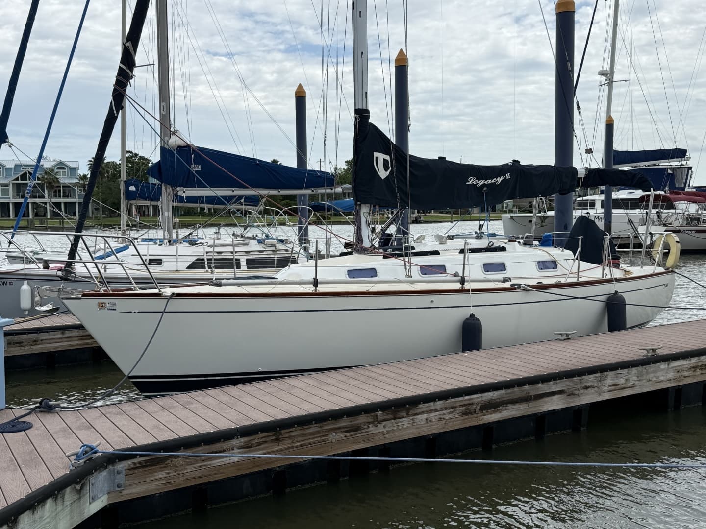 1988 Tartan 31 - photo 1 of 33