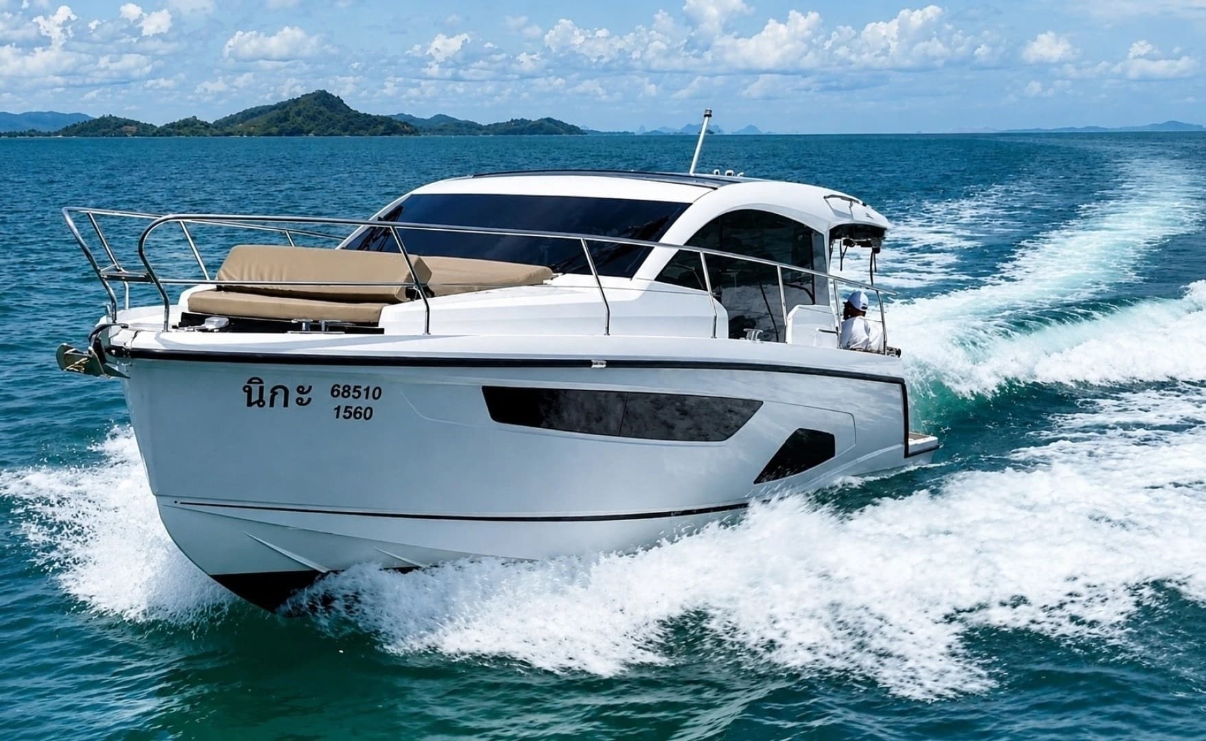 2023 Sealine SC35 - photo 1 of 30