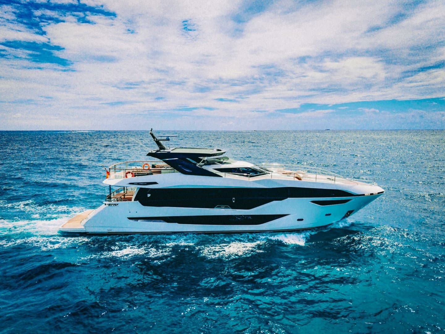 2024 Sunseeker Sunseeker 100 Yacht