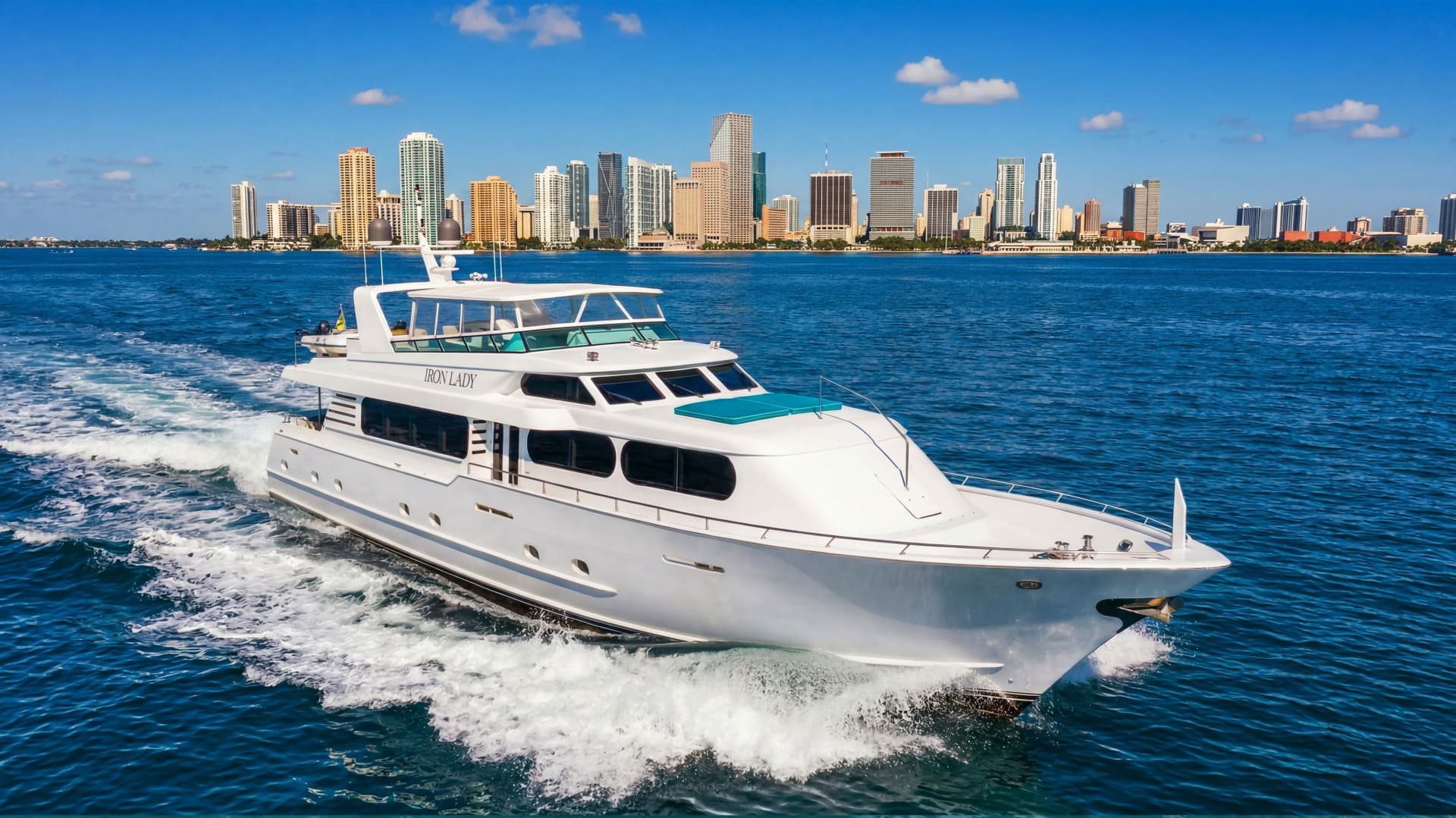 2006 Broward Raised Pilothouse