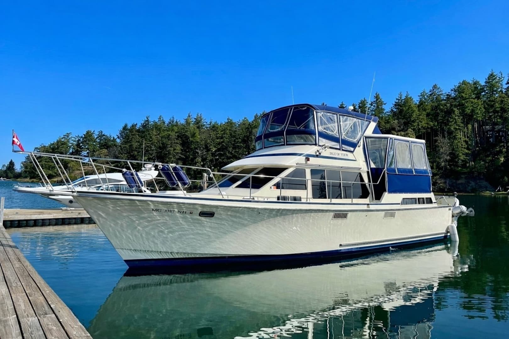 1989 Tollycraft Cockpit Motor Yacht - photo 1 of 7