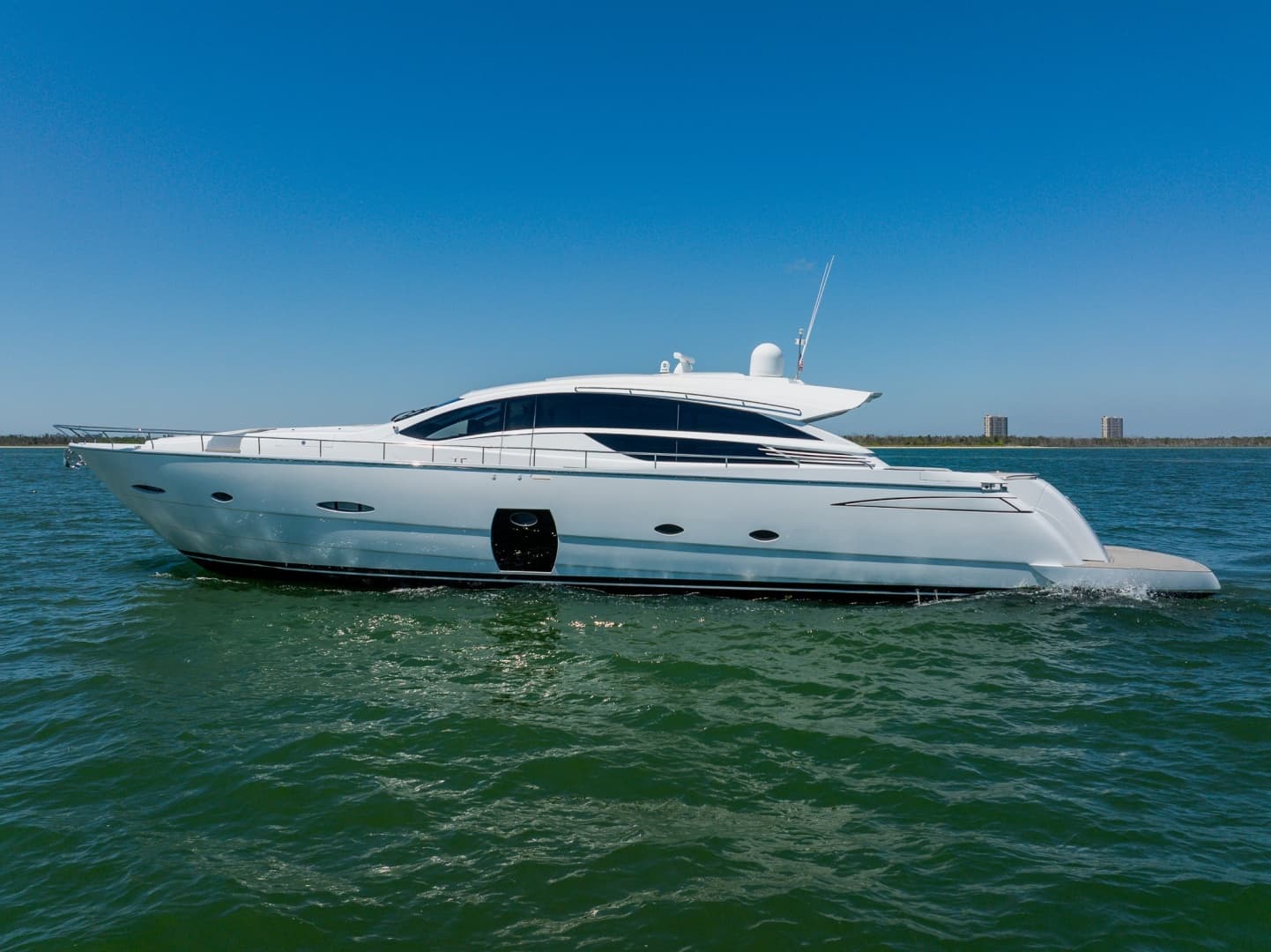 2010 Pershing 80