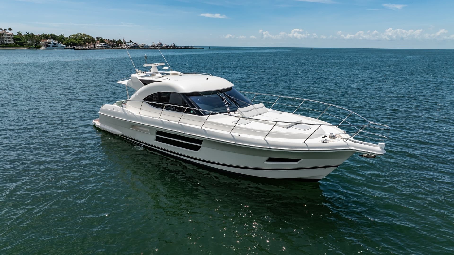 2016 Riviera Sport Yacht - photo 1 of 30