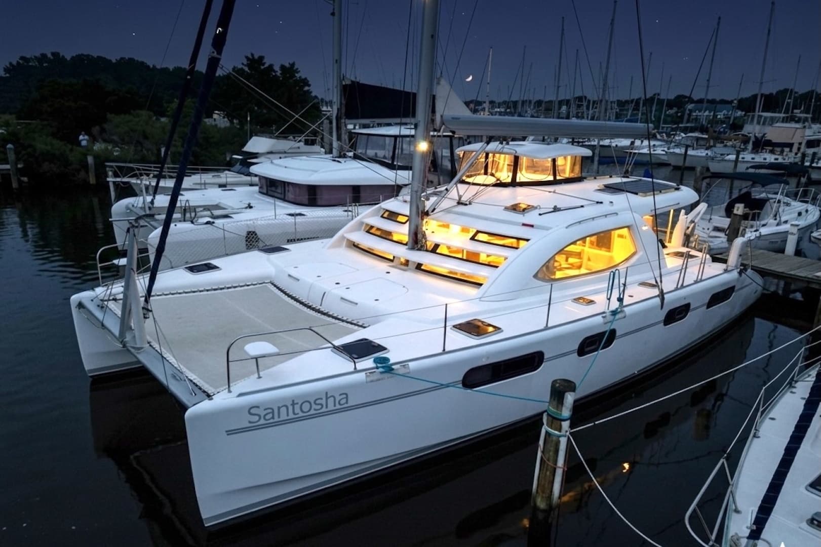 2010 Leopard 46 - photo 1 of 76