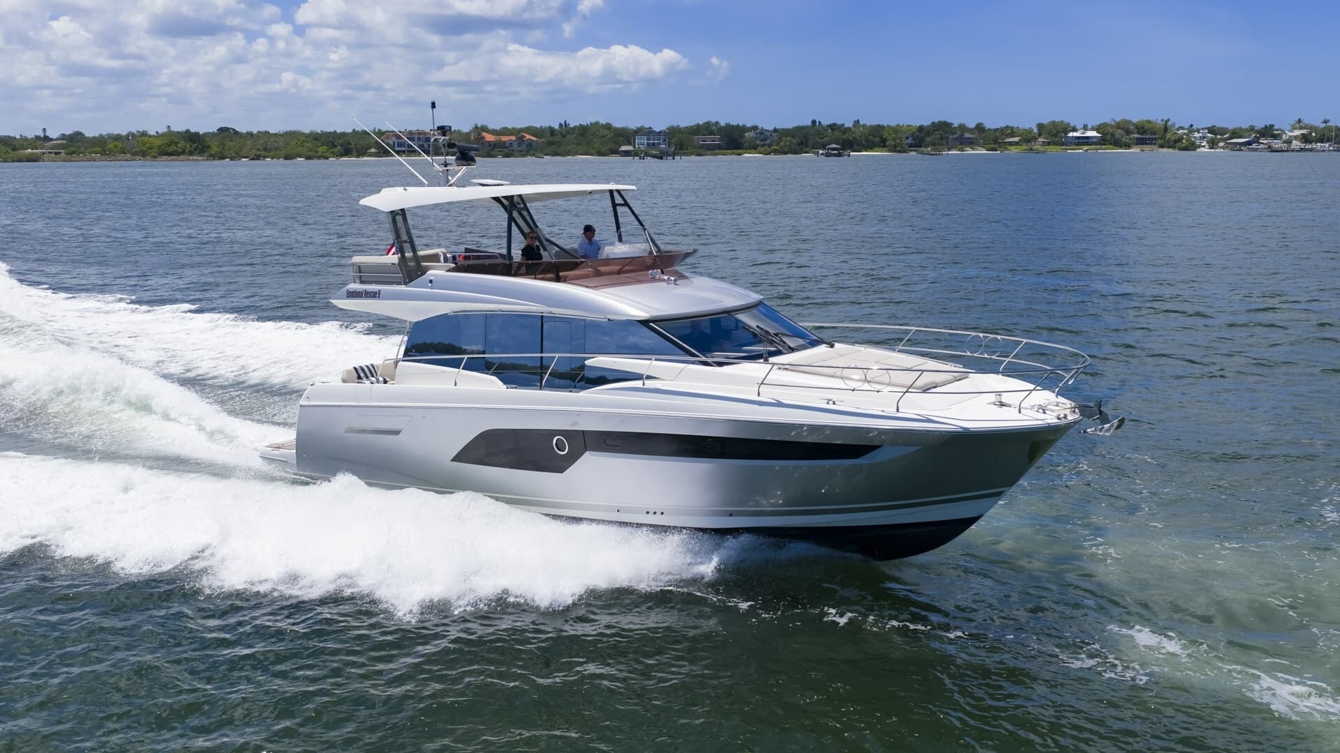 2022 Prestige 520 Fly