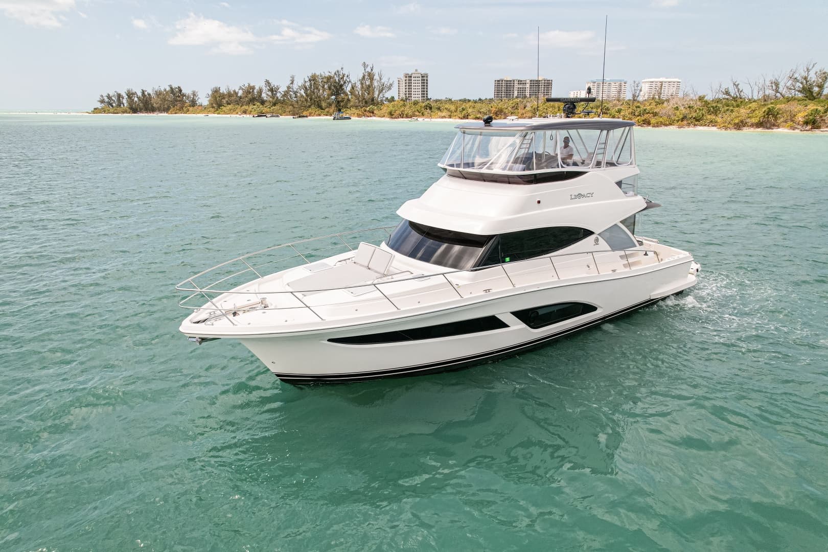 2025 Riviera 46 Sports Motor Yacht
