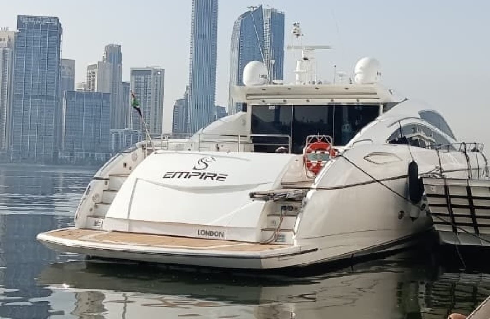 2006 Sunseeker Predator 82 - photo 1 of 24