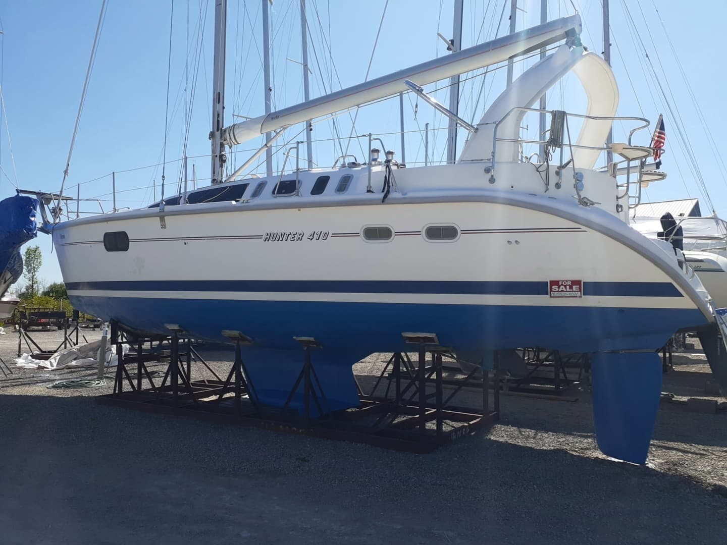 1998 Hunter 410 - photo 1 of 19