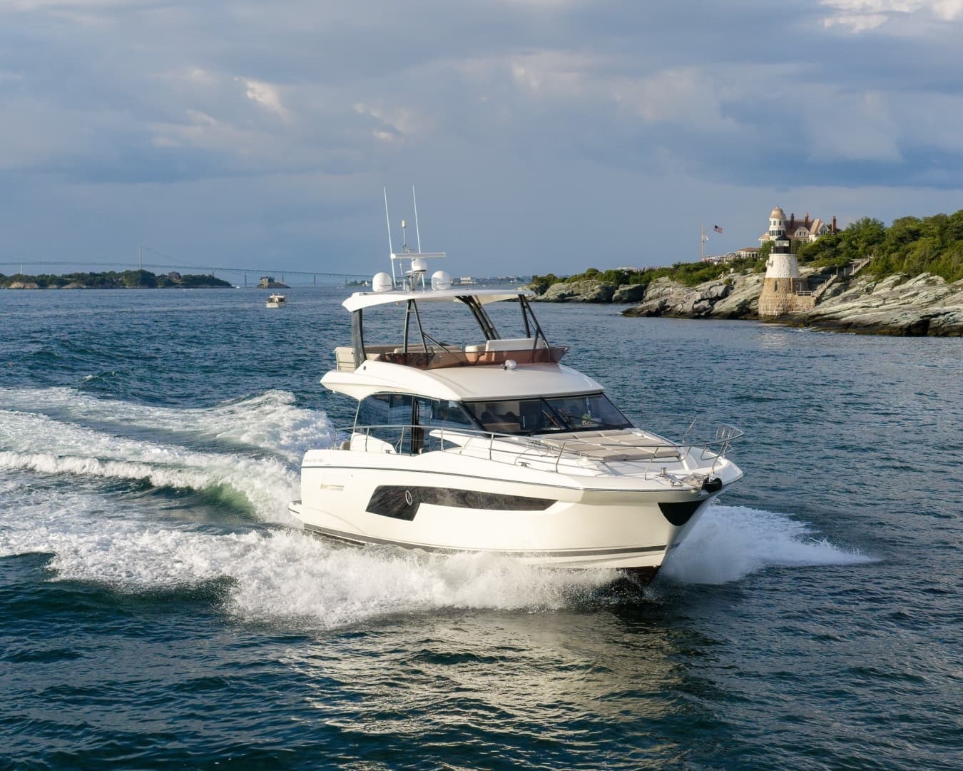 2022 Prestige 520