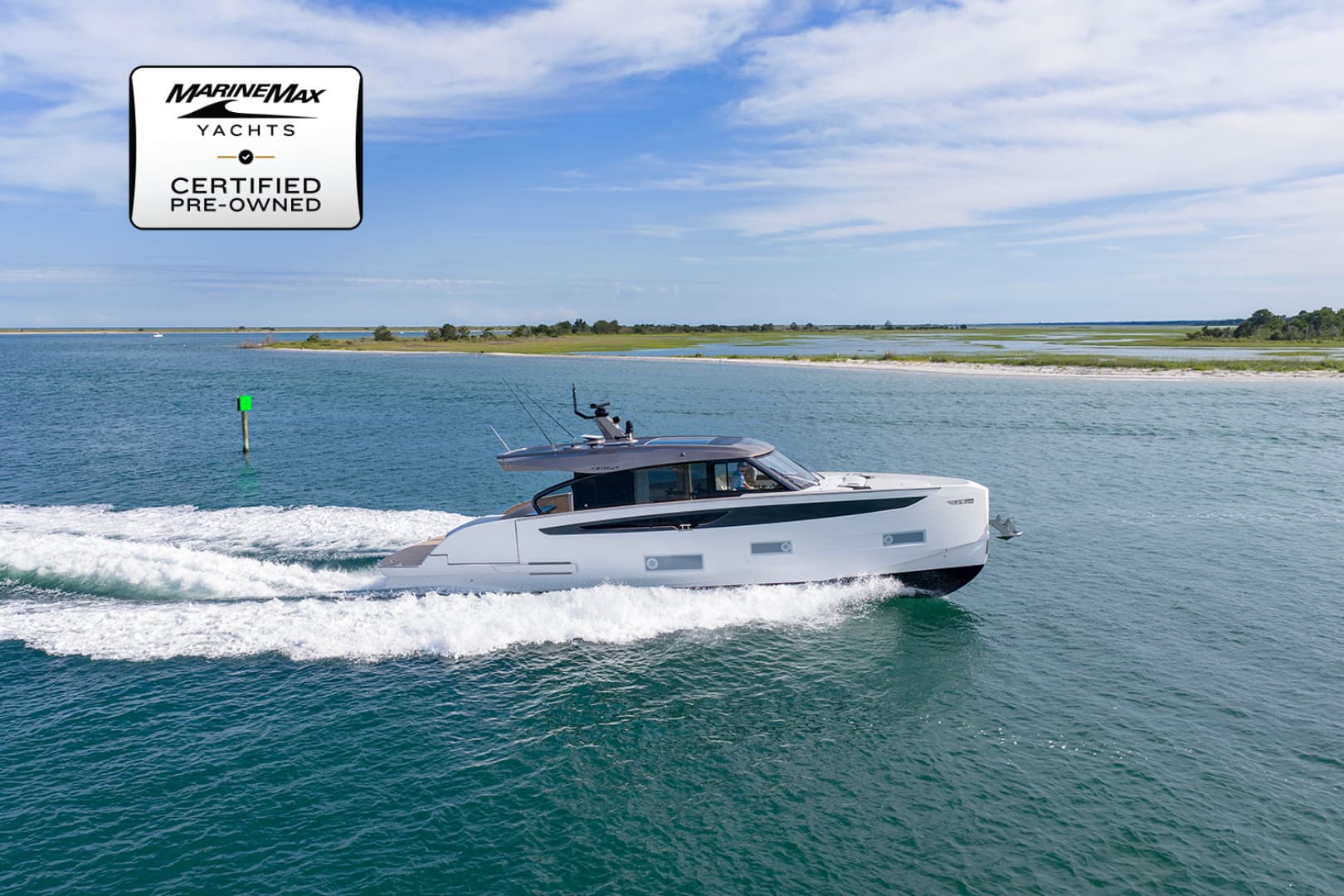 2025 Azimut Seadeck 6 - photo 1 of 63