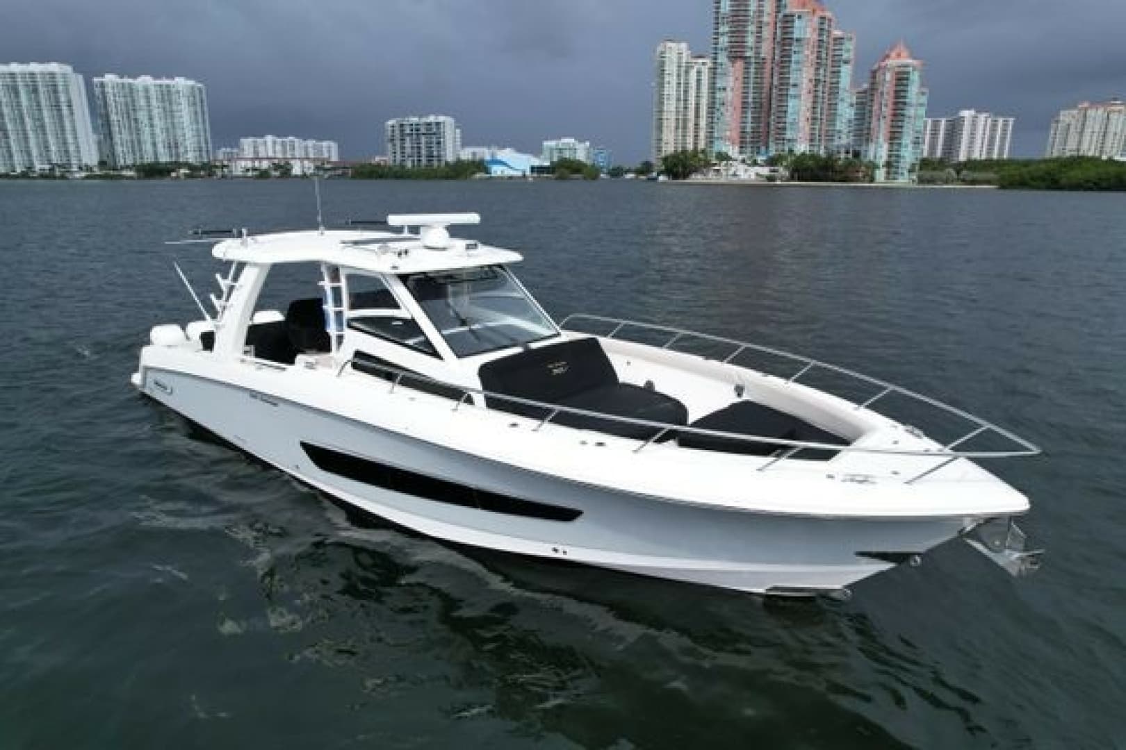 2020 Boston Whaler 420 Outrage - photo 1 of 49